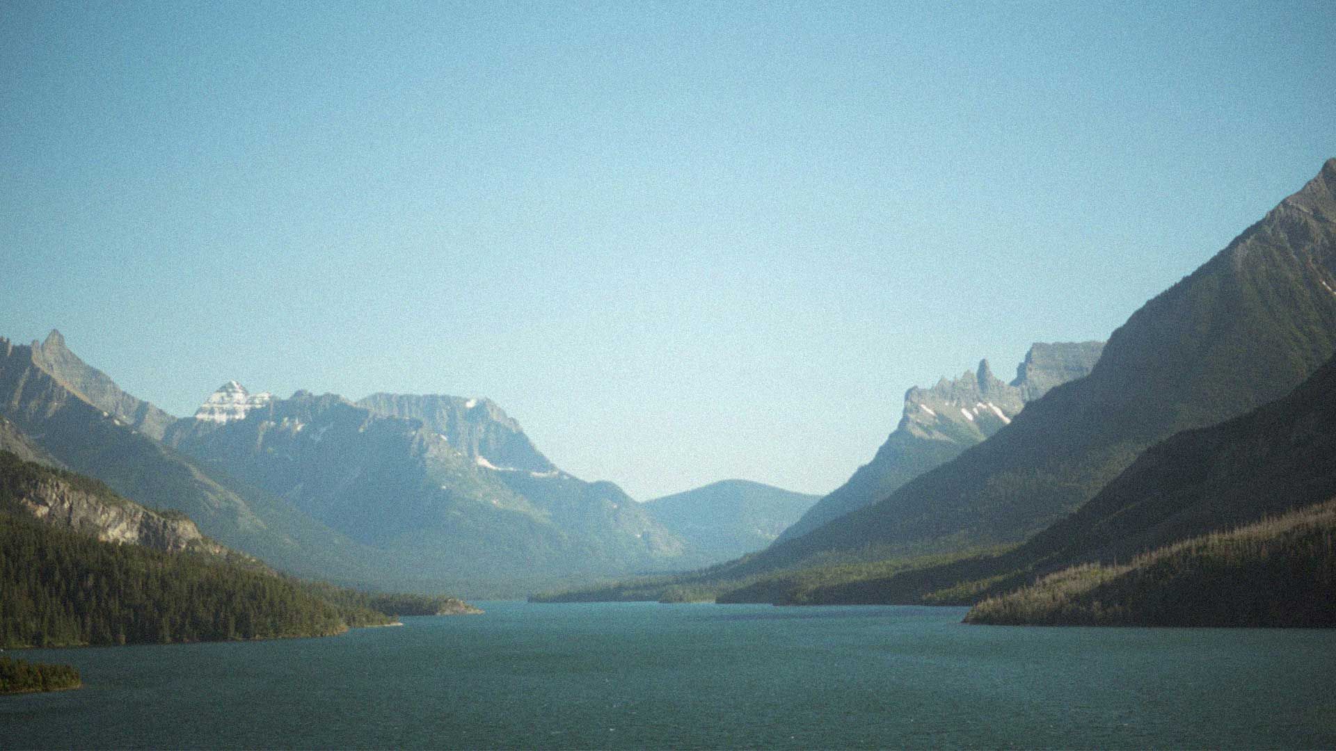 Epic, wide photo showing the stunning view of the Canadian Rockies.